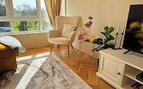 Aura Beach Apartment